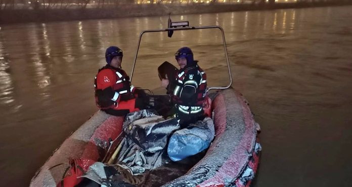 Velika potraga za 3-godišnjom djevojčicom: Majka tvrdi da je s njom ušla u Savu