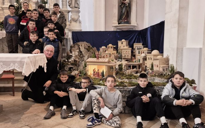 Ministranti iz Kaštel Kambelovca prikupili su oko 5500 eura od blagoslova obitelji i učinili nešto predivno