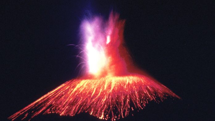 Znanstvenici upozoravaju na erupciju ogromnog podvodnog vulkana