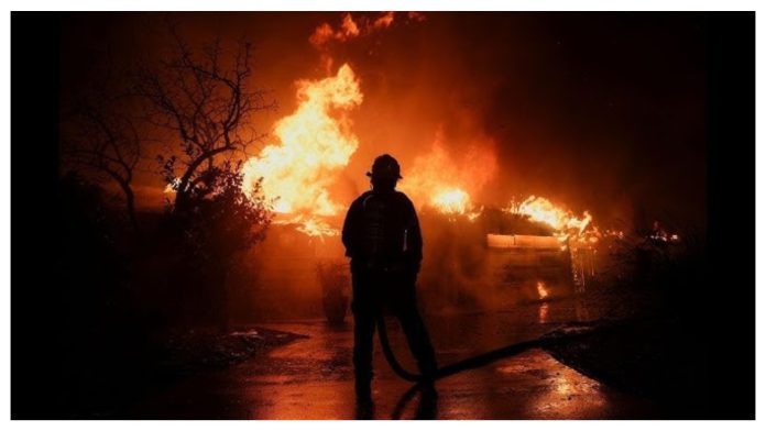 Ljudi plaču i vrište u Los Angelesu
