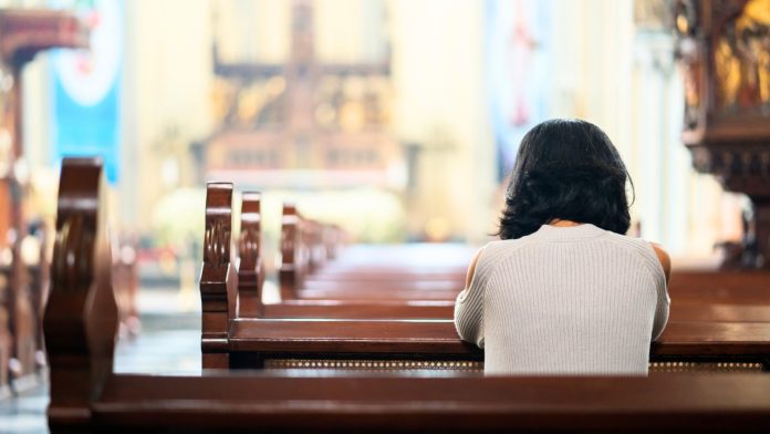 U Njemačkoj su katolici glasali za Merza, protestanti za Scholza – a mladi kršćani su molili