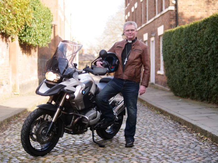Biskup će predvoditi motociklističku paradu na Veliki tjedan