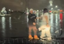 Muž zaustavio auto i izašao na kišu da učini nešto posebno za svoju ženu