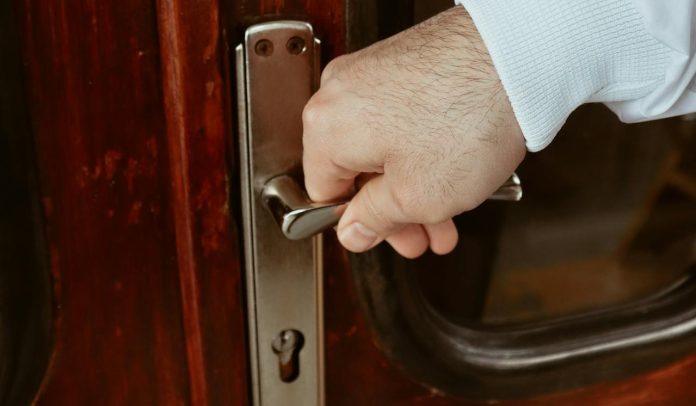 Muškarac (30) opljačkao crkvu u Zagrebu: U župnom uredu pronašao omotnicu s novcem