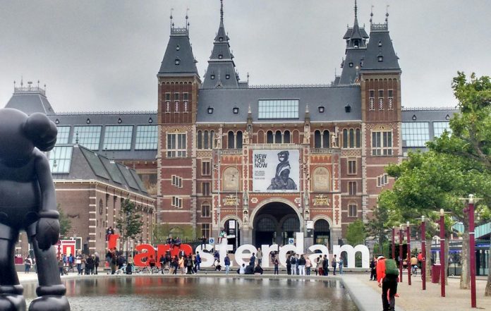 Strašan incident u Amsterdamu: Napadač nožem teško ranio pet osoba
