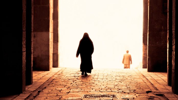 Djecu preko interneta nagovaraju da pređu na islam