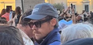 Pjevač Harry Styles snimljen na Trgu svetog Petra