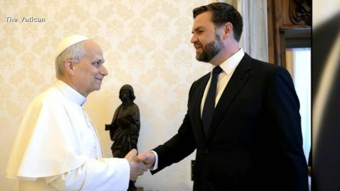 Katolik JD Vance odbio poljubiti papin prsten