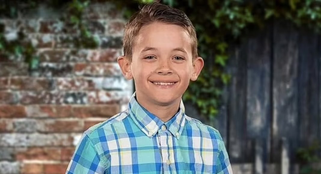 Dječak (8) umro u roku od 24 sata nakon infekcije u školi