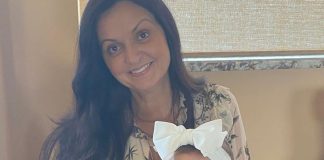 Majka i beba poginule u avionu nakon što je pilot pao u nesvijest
