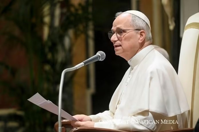 Papa branio tradicionalnu obitelj i osudio pobačaj u govoru pred diplomatima