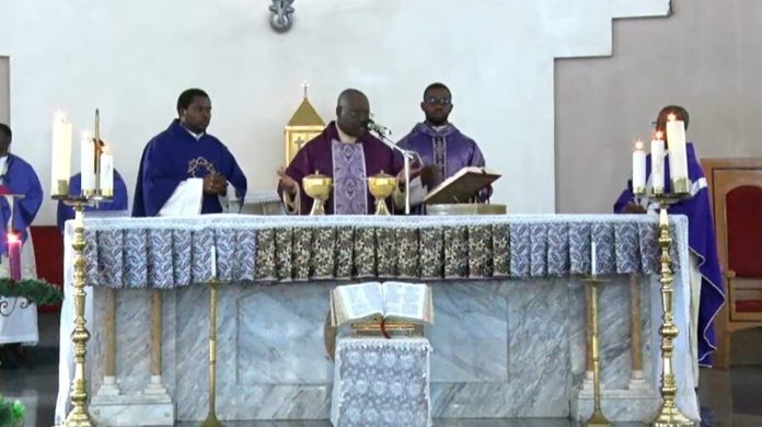 Čak 1000 ljudi u Nigeriji primilo sakrament potvrde u jednom danu