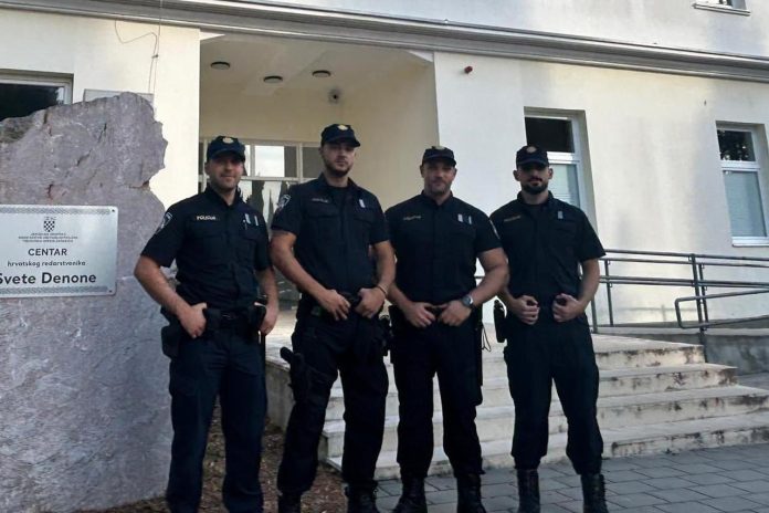 Ovi hrabri policajci iz Zadra iz plamena su spasili obitelj s dvoje djece