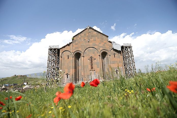 Turska želi pretvoriti drevnu armensku katedralu u još jednu džamiju