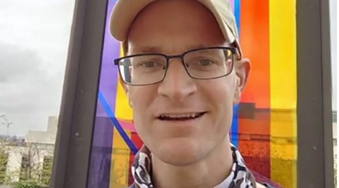 Homoseksualac dobio odštetu od crkve
