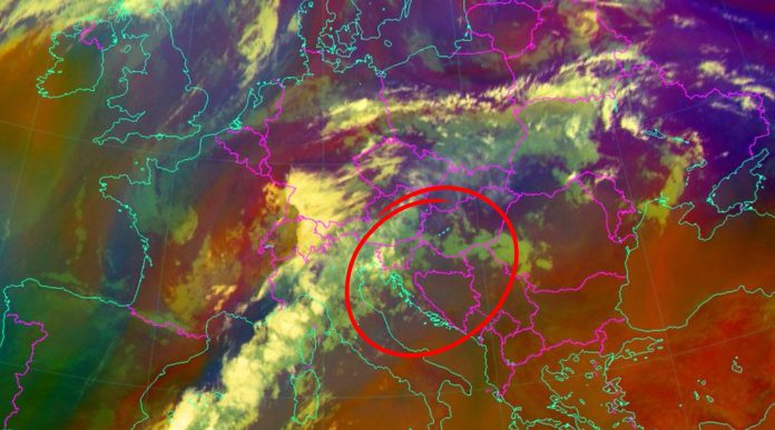 Satelit snimio što se približava Hrvatskoj