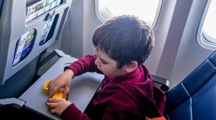 Dječak se razdvojio od obitelji na aerodromu