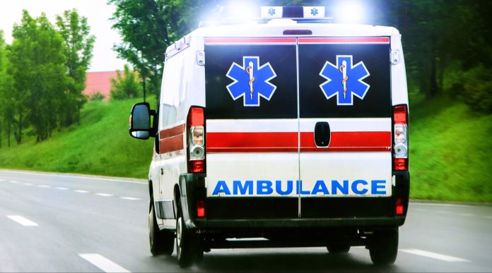 Dvije osobe preminule, a 12 hospitalizirano zbog trovanja hranom