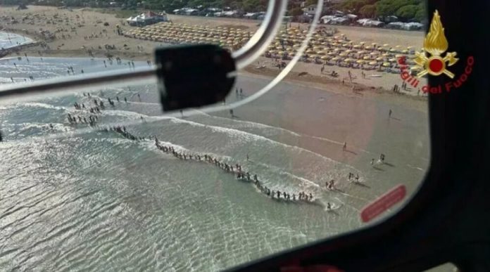Nestao dječak, turisti napravili lanac u moru, a zatim su stigle užasne vijesti