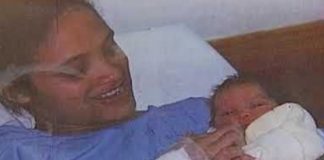 Roditelji nakon 17 godina pronašli kćer ukradenu iz rodilišta