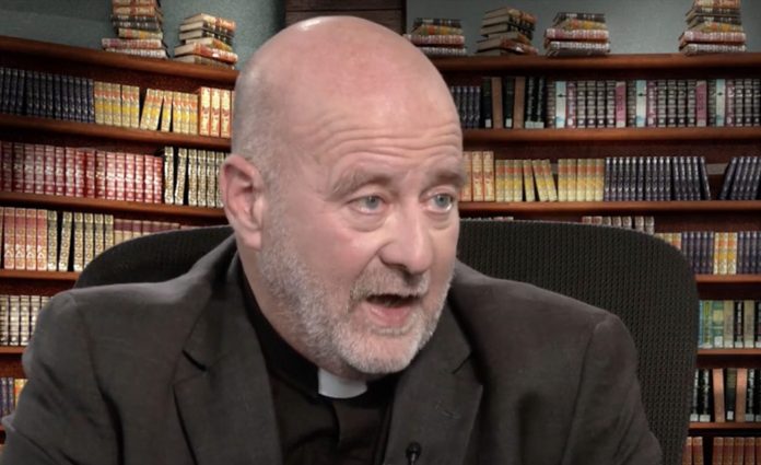 Svećenik otkrio četiri ključna znaka sektaškog ponašanja