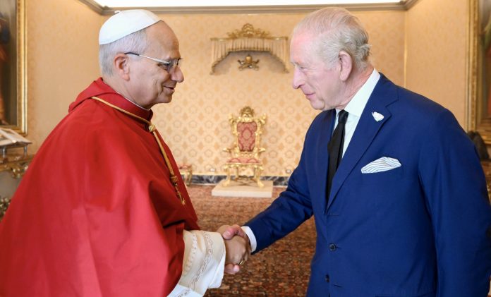 Kralj Charles III. zajedno molio s papom