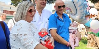 Marina je prošla 3 operacije dojke pa rodila blizance