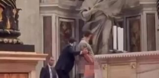 Šok u Vatikanu: Muškarac skinuo hlače i mokrio po oltaru u Bazilici sv. Petra