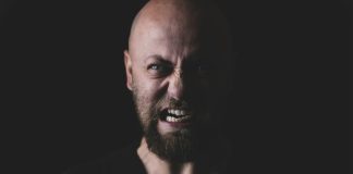 Je li vikanje grijeh?