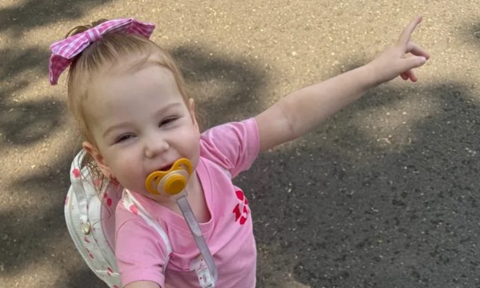 Djevojčici se bliži smrt: Majčino srce je slomljeno od tuge, jer je jedina na svijetu s ovom bolešću