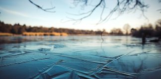 Dva brata poginula su nakon što su propala kroz zaleđeno jezero