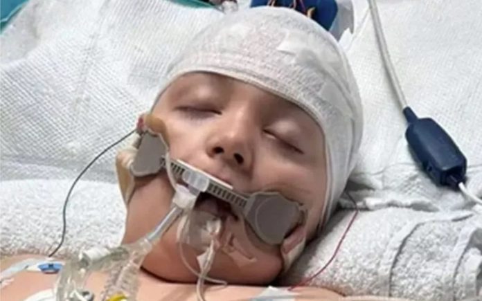 Jedanaestogodišnji dječak umro od gripe prije nego što je uspio otvoriti božićne poklone