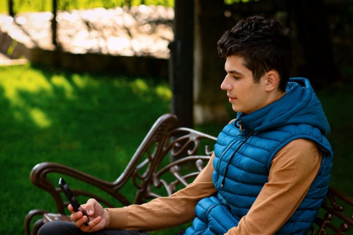 Maskirana skupina pretukla dječaka (15) u Španskom