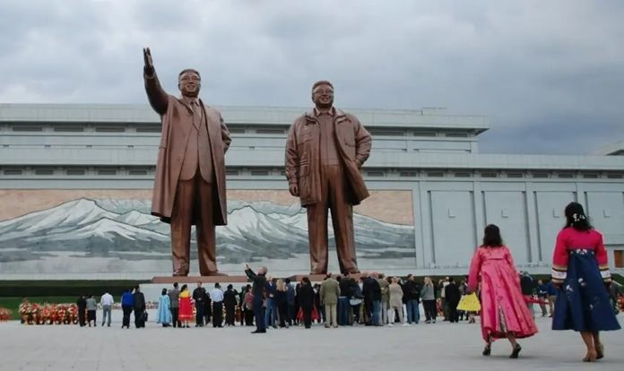 Sjeverna Koreja prisiljava kršćane da javno pokazuju odanost vladajućoj obitelji
