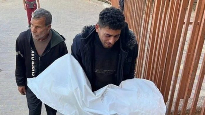 Djevojčica (3) u Gazi se igrala kod šatora svoje obitelji, a onda je upucana