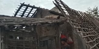 Uništene kuće kršćanskih obitelji u Indiji, jer se nisu htjeli odreći Isusa