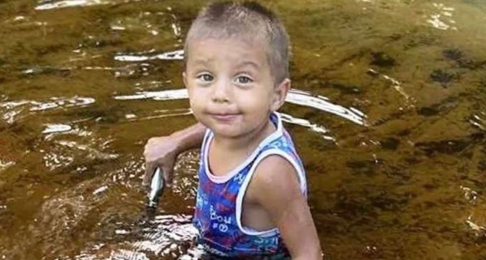 Dvogodišnji dječak poginuo nakon što ga je obiteljski prijatelj slučajno pregazio