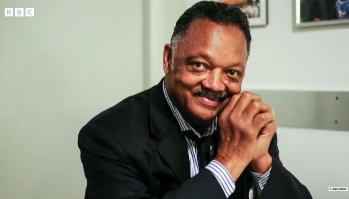Preminuo je Jesse Jackson, borac za građanska prava i baptistički pastor