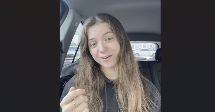 Mlada protestantska vjernica postala viralna zbog molitve krunice