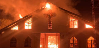 Razorni požar uništio je katoličku katedralu u Nigeriji