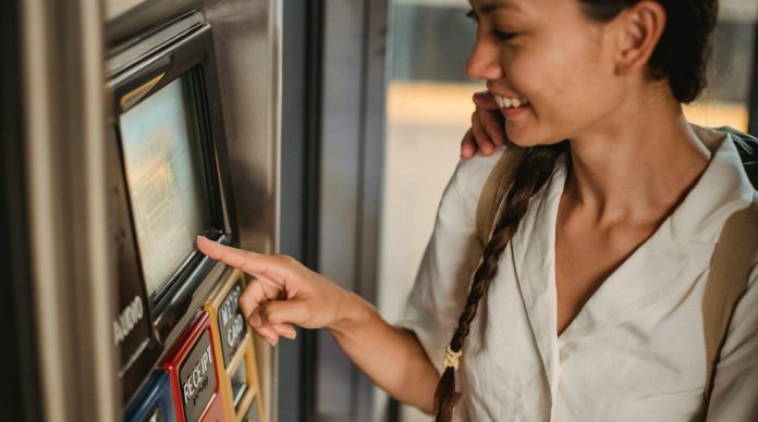 Provjerila je bankovni račun i ostala bez riječi: Na njemu su se odjednom pojavili milijuni, a ovo je bio njezin prvi potez