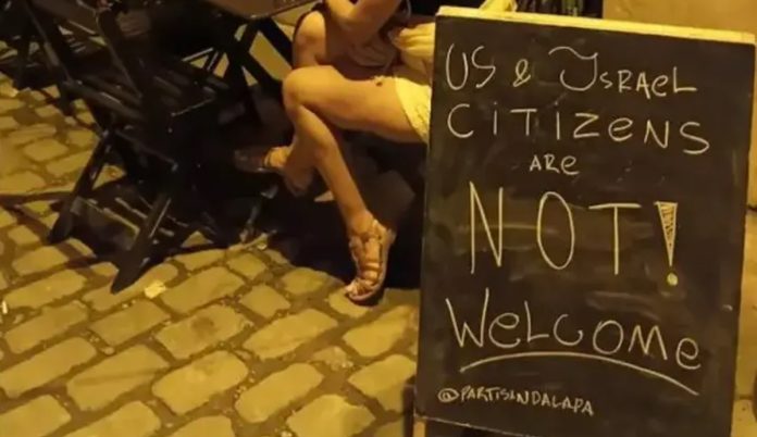 Kafić novčano kažnjen zbog diskriminirajućeg natpisa