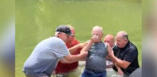 90-godišnjak se krstio u rijeci