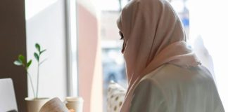 Vozač autobusa u Crnoj Gori nije dopustio putnici da sjedi iza njega zbog hidžaba