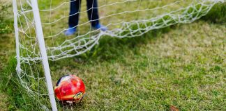 Dječak preminuo nakon što je na njega pao nogometni gol