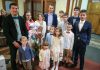 Obitelj Kovačević iz Koprivnice krstila svoje deseto dijete Obitelj Kovačević iz Koprivnice krstila svoje deseto dijete
