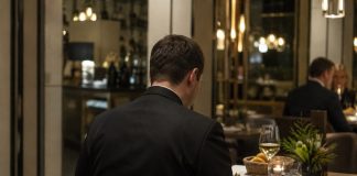 Svećenik optužen da je oštetio župu za 245.000 eura, trošio novac na putovanja i finu hranu