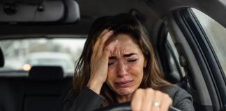Žena se automobilom zabila u grupu učenika, jedno dijete je preminulo Žena se automobilom zabila u grupu učenika, jedno dijete je preminulo