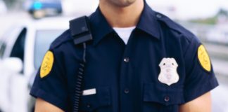 Kršćanski policajac suspendiran zbog knjige koju je imao