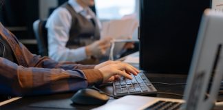 Kršćanski zaposlenik podnio tužbu protiv poslodavca, radio je užasne stvari
